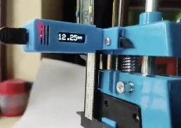 Add an inexpensive digital readout to your drill press | Arduino Blog