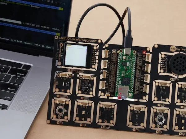 SwiftIO Playground Brings Swift to the Microcontroller World